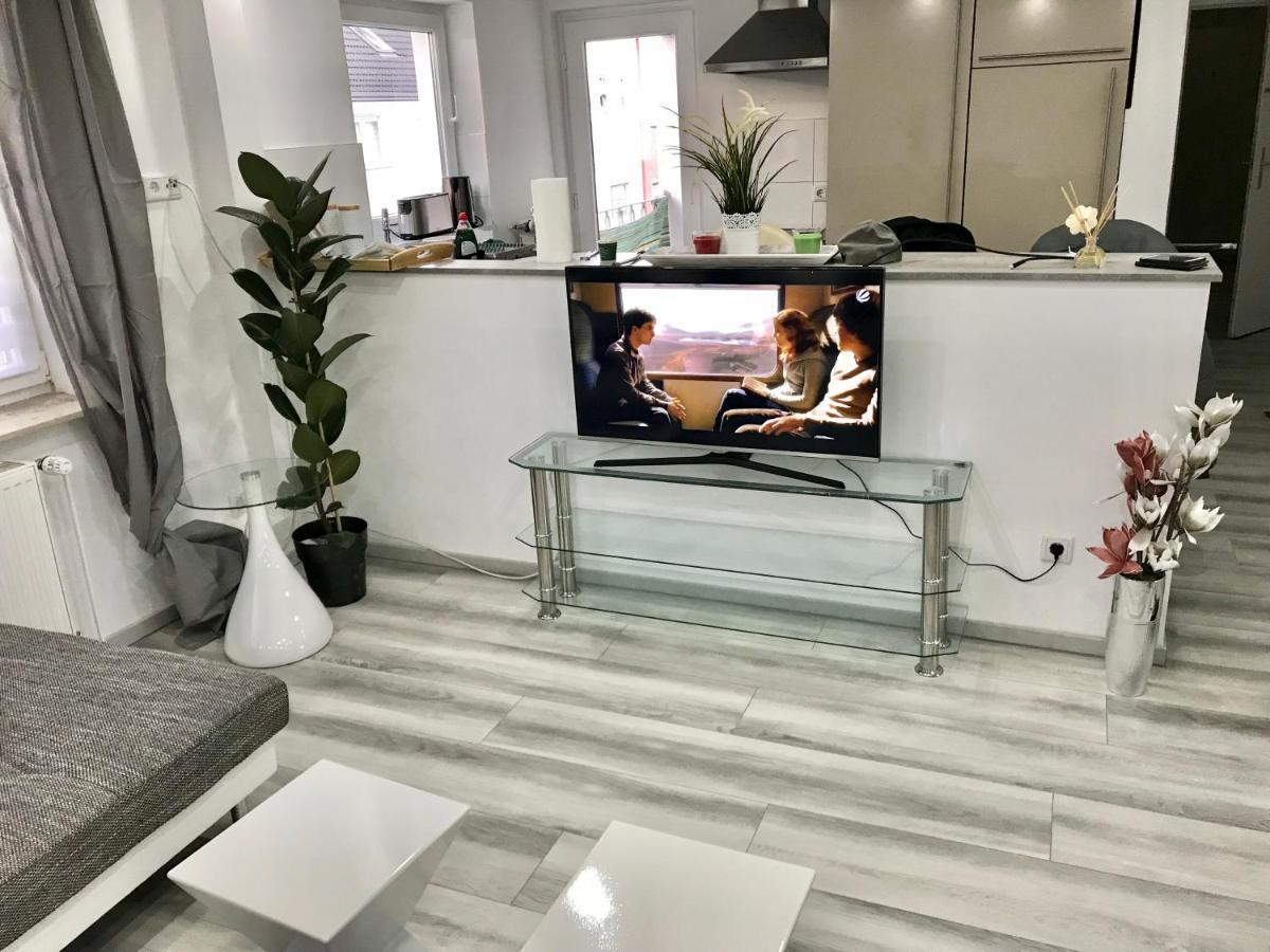 Aparts House - Balkon-Wifi-Kitchen Έσσεν Εξωτερικό φωτογραφία