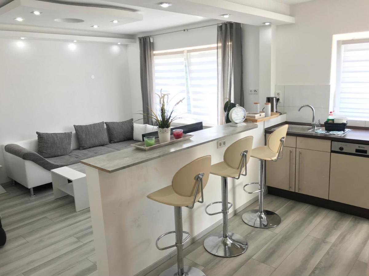 Aparts House - Balkon-Wifi-Kitchen Έσσεν Εξωτερικό φωτογραφία