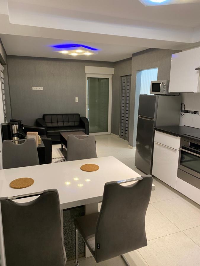 Aparts House - Balkon-Wifi-Kitchen Έσσεν Εξωτερικό φωτογραφία